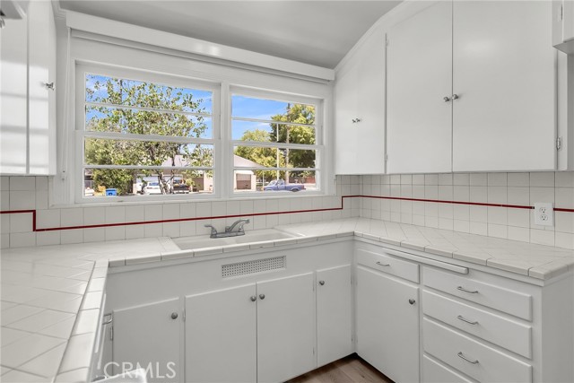 4520 Linwood Place, Riverside CA: https://media.crmls.org/medias/535a9ae3-5bcd-4c47-886d-e6280409a2df.jpg