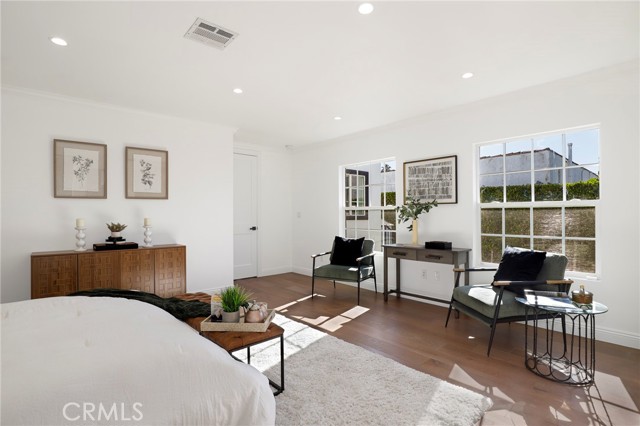 543 N Gardner Street, Los Angeles CA: https://media.crmls.org/medias/535be747-edb7-4819-81a0-ae58c00bb481.jpg