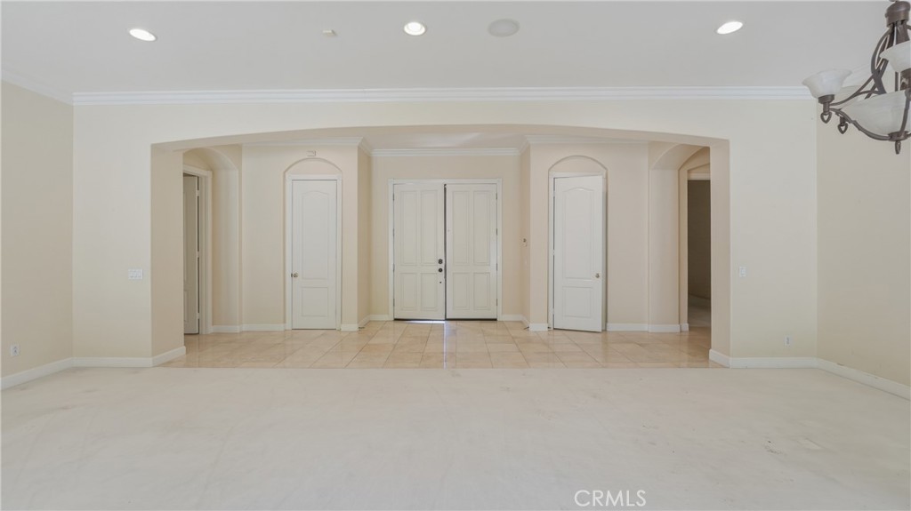 https://media.crmls.org/medias/535bf26e-c276-4587-91db-1414a77db5e8.jpg?preset=X-Large