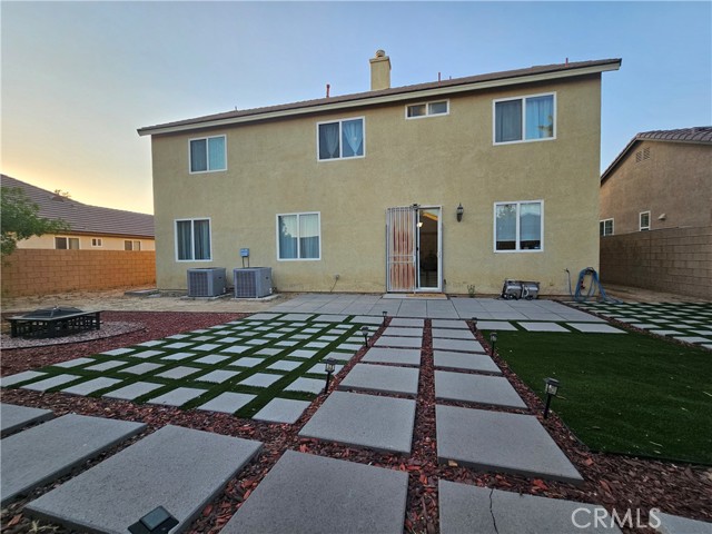 Detail Gallery Image 39 of 43 For 1720 W Imperial Ave, Lancaster,  CA 93534 - 5 Beds | 3 Baths