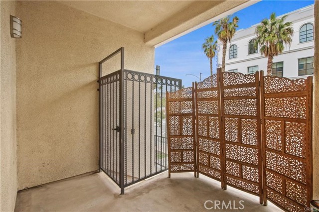 Detail Gallery Image 6 of 20 For 395 E 4th St #19,  Long Beach,  CA 90802 - 3 Beds | 1/1 Baths