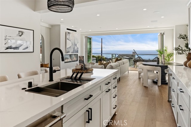 Detail Gallery Image 19 of 41 For 1373 N Coast Highway, Laguna Beach,  CA 92651 - 4 Beds | 4 Baths