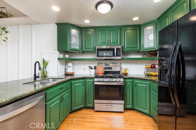 Detail Gallery Image 11 of 32 For 15556 Orange St, Lake Elsinore,  CA 92530 - 3 Beds | 2 Baths