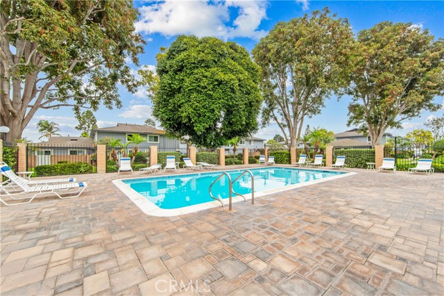 Detail Gallery Image 41 of 42 For 16407 La Bonita Ln #140,  Huntington Beach,  CA 92649 - 2 Beds | 1 Baths