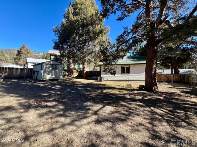 Detail Gallery Image 22 of 43 For 1027 Pine Mountain, Big Bear City,  CA 92314 - 3 Beds | 2/1 Baths