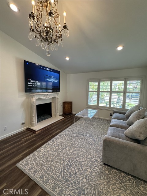 13191 Honeybee Street, Moorpark CA: https://media.crmls.org/medias/535edce3-7138-443c-8fe0-e9d67d13ee50.jpg