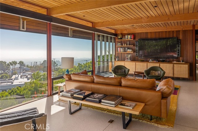 Detail Gallery Image 10 of 32 For 1515 N Tigertail, Los Angeles,  CA 90049 - 3 Beds | 2/1 Baths