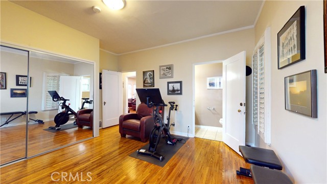 Detail Gallery Image 14 of 16 For 336 1/2 S Reeves Dr, Beverly Hills,  CA 90212 - 2 Beds | 1/1 Baths