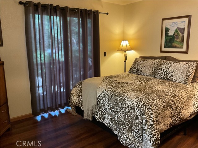 Detail Gallery Image 13 of 18 For 42592 Cedar Ave, Big Bear Lake,  CA 92315 - 2 Beds | 2 Baths