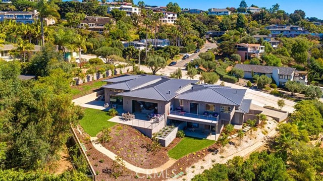 7734 Esterel Drive, La Jolla CA: https://media.crmls.org/medias/5360471e-bee4-41d0-b3c2-2156c8f090d9.jpg