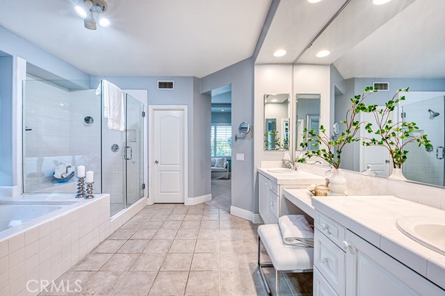 12 Eisenhower Lane, Coto de Caza CA: https://media.crmls.org/medias/53609d75-34ca-4f29-8c01-32e490c9d72d.jpg
