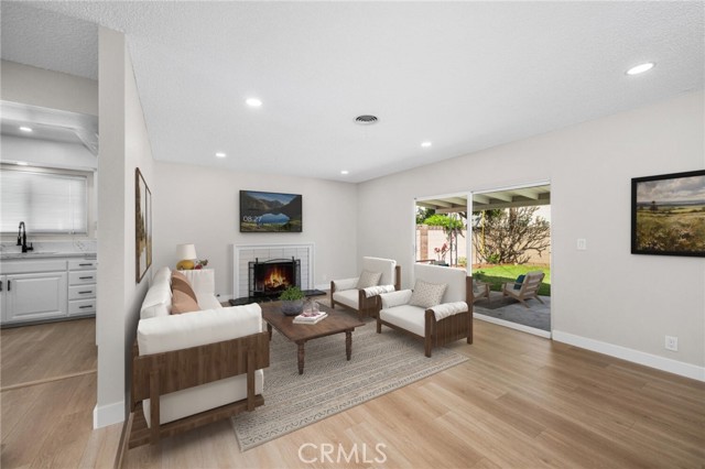 Detail Gallery Image 15 of 59 For 9826 Saint George Cir, Cypress,  CA 90630 - 3 Beds | 2 Baths