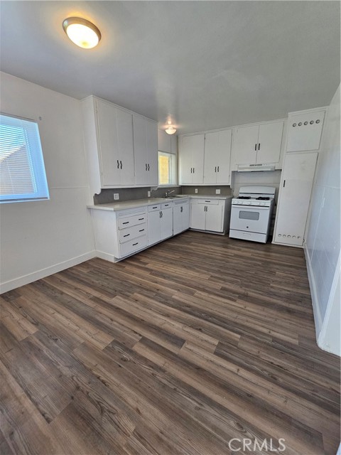 Detail Gallery Image 8 of 11 For 116 Kellogg St #C,  Lake Elsinore,  CA 92530 - 1 Beds | 1 Baths