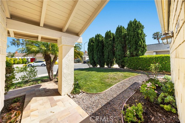 18701 Paseo Cortez, Irvine CA: https://media.crmls.org/medias/5362a617-e1e9-4d31-8671-f51938796d1d.jpg