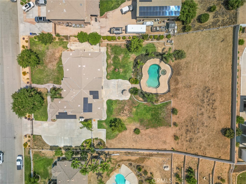 https://media.crmls.org/medias/53638d58-1814-4b7f-90bf-40640efbff4b.jpg?preset=X-Large