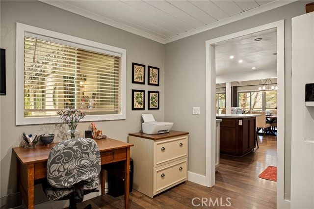 Detail Gallery Image 14 of 39 For 435 Riviera Dr, Lake Arrowhead,  CA 92352 - 3 Beds | 2/1 Baths