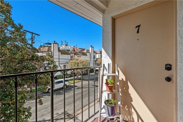Detail Gallery Image 8 of 31 For 14005 Milbank St #7,  Sherman Oaks,  CA 91423 - 1 Beds | 1 Baths