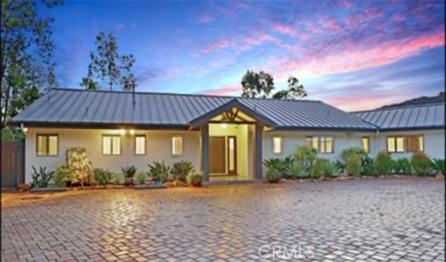 24311 Sylvan Glen Road, Calabasas CA: https://media.crmls.org/medias/53640a67-1d3b-4f88-9245-036299be012a.jpg