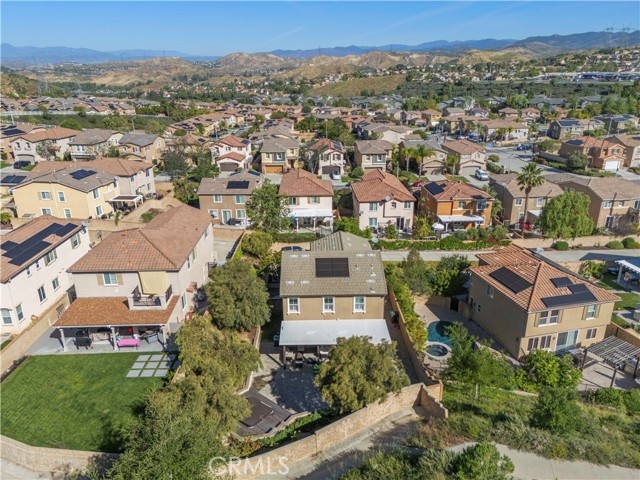 Detail Gallery Image 5 of 42 For 19890 Holly Drive, Saugus,  CA 91350 - 3 Beds | 3 Baths