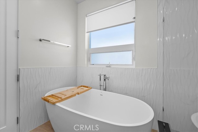2311 Voorhees Avenue, Redondo Beach, California 90278, 3 Bedrooms Bedrooms, ,3 BathroomsBathrooms,Residential,Sold,Voorhees,SB22053770