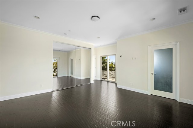 Detail Gallery Image 18 of 29 For 750 E Orange Grove Ave, Burbank,  CA 91501 - 3 Beds | 3 Baths