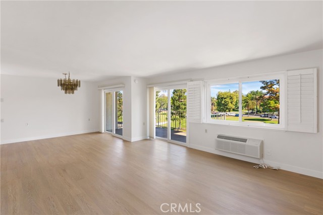 2386 Via Mariposa W, Laguna Woods CA: https://media.crmls.org/medias/53656233-3628-460a-bad1-6c3b90eb3b55.jpg