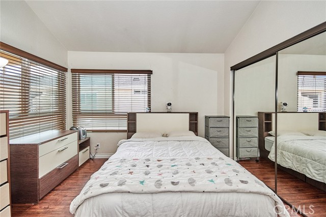 Detail Gallery Image 12 of 37 For 2025 Artesia Bld #G,  Torrance,  CA 90504 - 2 Beds | 2 Baths