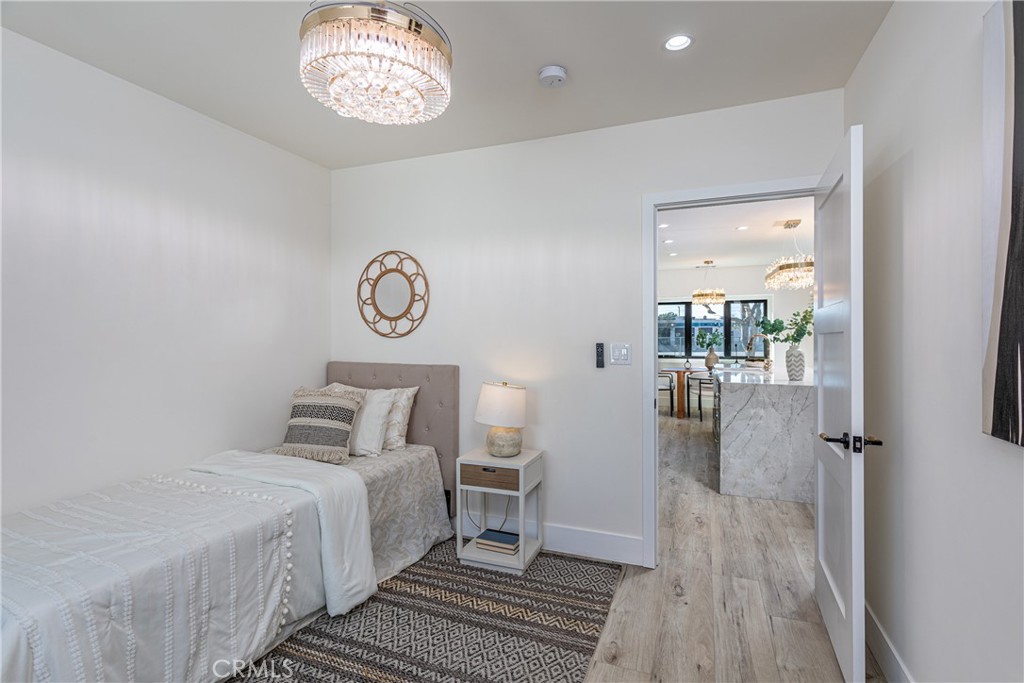 902 N Avon StreetBurbank image #23