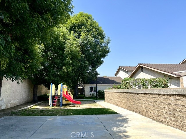 Detail Gallery Image 13 of 39 For 8607 Burnet Ave #H,  North Hills,  CA 91343 - 2 Beds | 1/1 Baths
