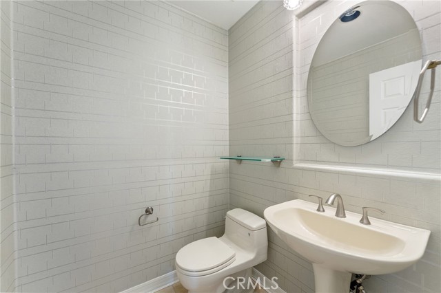 2528 N San Miguel Drive, Orange CA: https://media.crmls.org/medias/5366b9b0-1400-4886-ac9c-9df343c8e465.jpg