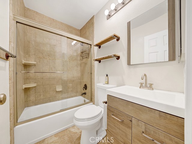 Detail Gallery Image 19 of 25 For 4861 Lago Dr #100,  Huntington Beach,  CA 92649 - 3 Beds | 2 Baths