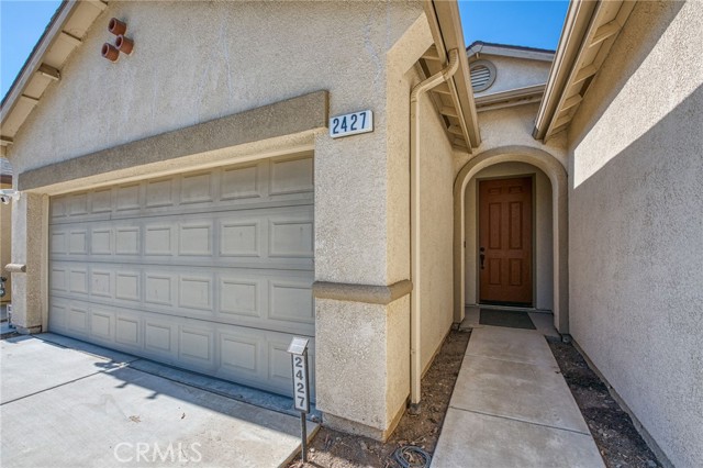 Detail Gallery Image 2 of 31 For 2427 S Laguna Ct, Visalia,  CA 93292 - 4 Beds | 2 Baths