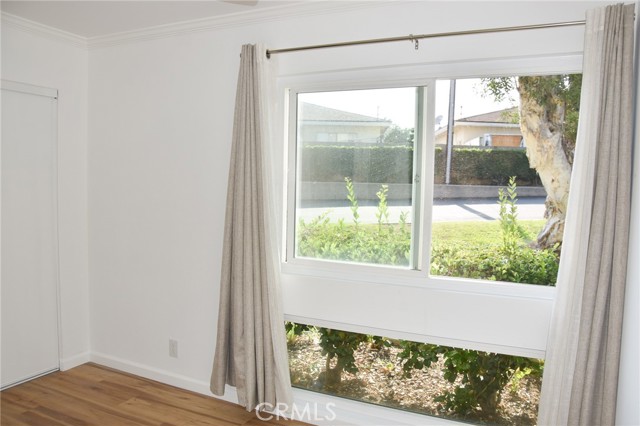 3340 E Collins Avenue, Orange CA: https://media.crmls.org/medias/536707d3-b4e9-4c6e-98e7-aa2d4e1985a0.jpg