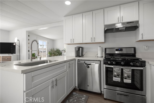 Detail Gallery Image 8 of 26 For 27150 Shadel Rd, Menifee,  CA 92586 - 2 Beds | 2 Baths