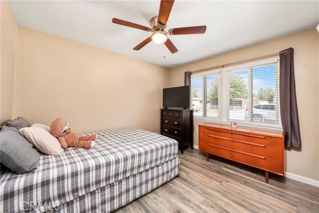 Detail Gallery Image 7 of 11 For 1524 Franklin Ave, Rosamond,  CA 93560 - 2 Beds | 1 Baths