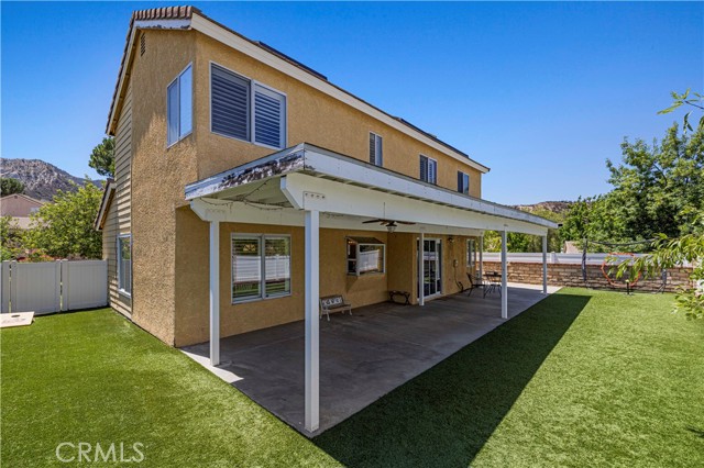 28519 Forest Meadow Place, Castaic CA: https://media.crmls.org/medias/5368ae45-53c0-42b7-80f4-fec39a8b17f8.jpg