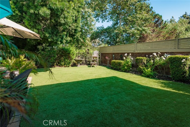 1045 Inverlochy Drive, Fallbrook CA: https://media.crmls.org/medias/5368fa14-0807-43b5-8c8f-f44d34cf7341.jpg