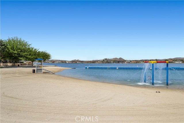 13985 Evergreen Lane, Victorville CA: https://media.crmls.org/medias/53696e27-76ee-4bda-8396-9cfcd62cef53.jpg