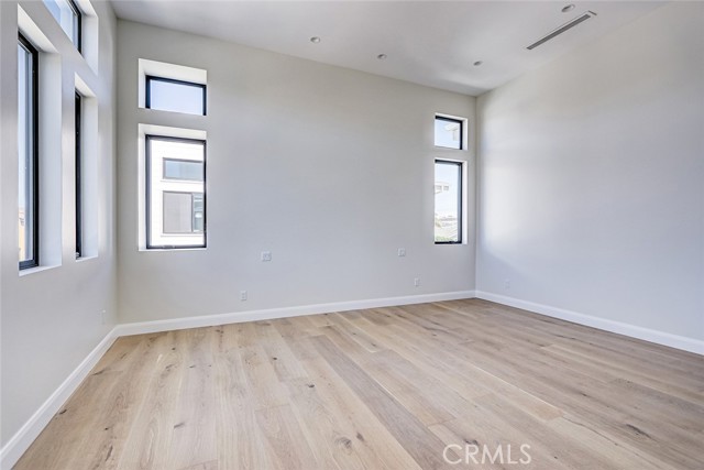 Detail Gallery Image 32 of 45 For 3310 Blossom Ln, Redondo Beach,  CA 90278 - 4 Beds | 3/1 Baths