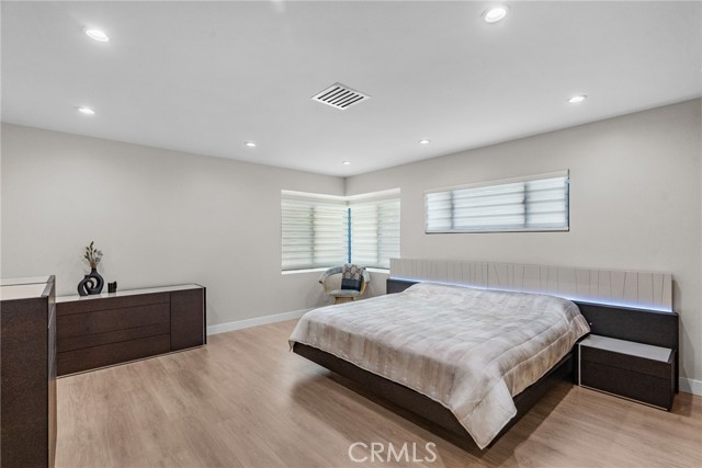 16810 Adlon Road, Encino CA: https://media.crmls.org/medias/536a4541-185b-4bd2-8f98-b0259e5ab1f8.jpg