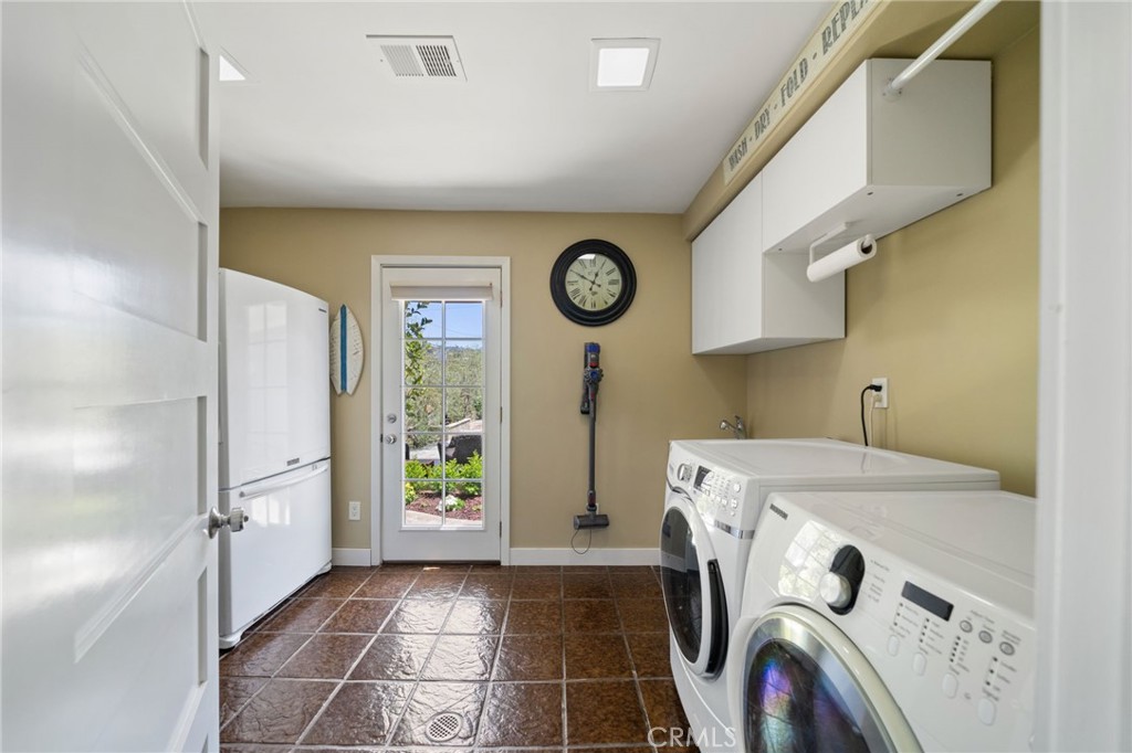 536b129a Ff28 4973 A69b 2f8da897dc87