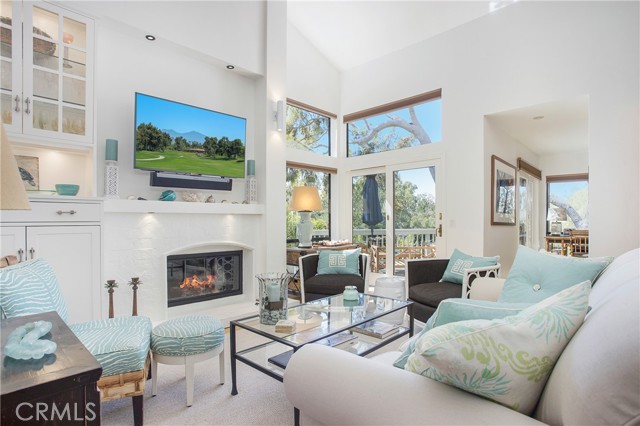 Living Room with enchanting view deck