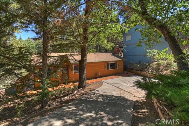Detail Gallery Image 3 of 28 For 830 Villa Grove Ave, Big Bear Lake,  CA 92315 - 2 Beds | 1 Baths