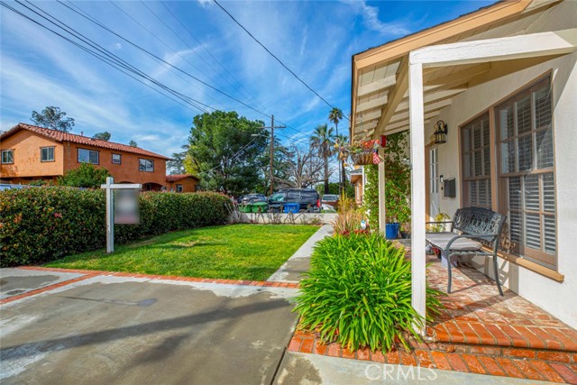 8213 Grove Street photo 5