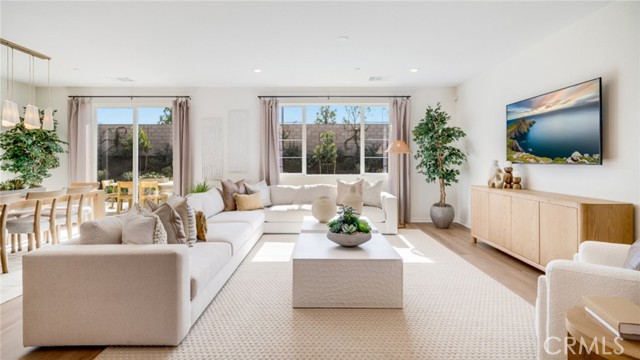 Detail Gallery Image 4 of 19 For 2368 Lionheart Dr, Perris,  CA 92570 - 4 Beds | 2 Baths