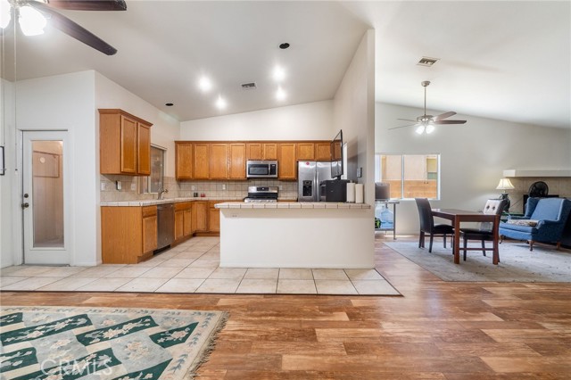 Detail Gallery Image 3 of 41 For 65866 Estrella, Desert Hot Springs,  CA 92240 - 4 Beds | 2 Baths