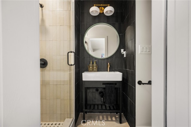 Image 31 of 69 For 1949 Chatwin Avenue