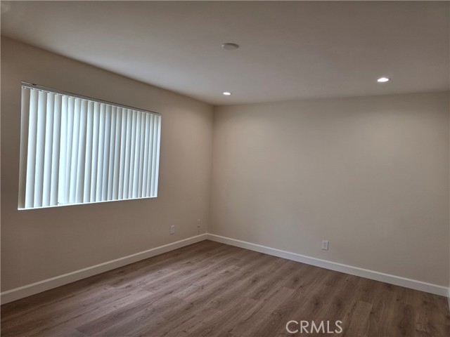 330 Cameron Place, 2 photo 7