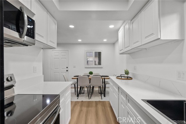 Detail Gallery Image 11 of 26 For 10847 Blix St #5,  North Hollywood,  CA 91602 - 1 Beds | 1 Baths