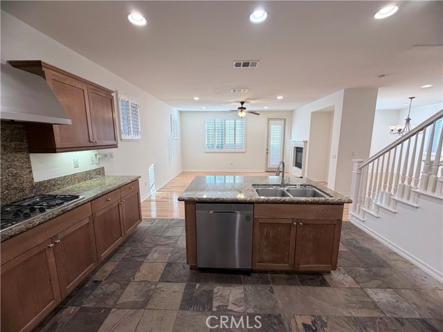 Detail Gallery Image 5 of 31 For 2763 Maricopa, Torrance,  CA 90503 - 4 Beds | 3 Baths